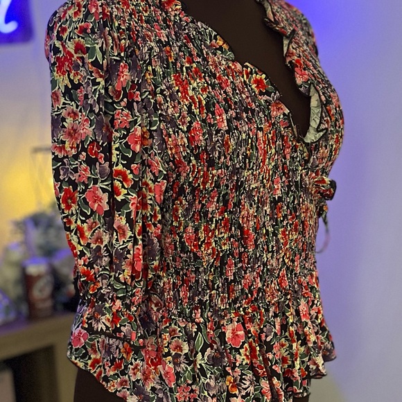 NWT TOPSHOP Smocked Floral Wrap Crop Top - Picture 5 of 11